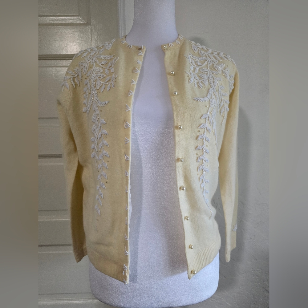 Vintage Peacock Embroidered Cream Cardigan
